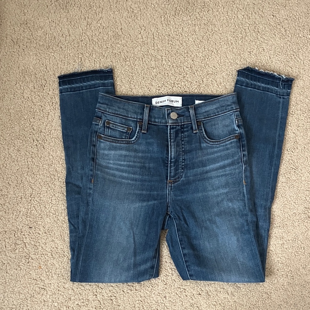 Denim Forum The Nico Midrise Skinny Crop, 0-1, 24-25, raw hem, like new